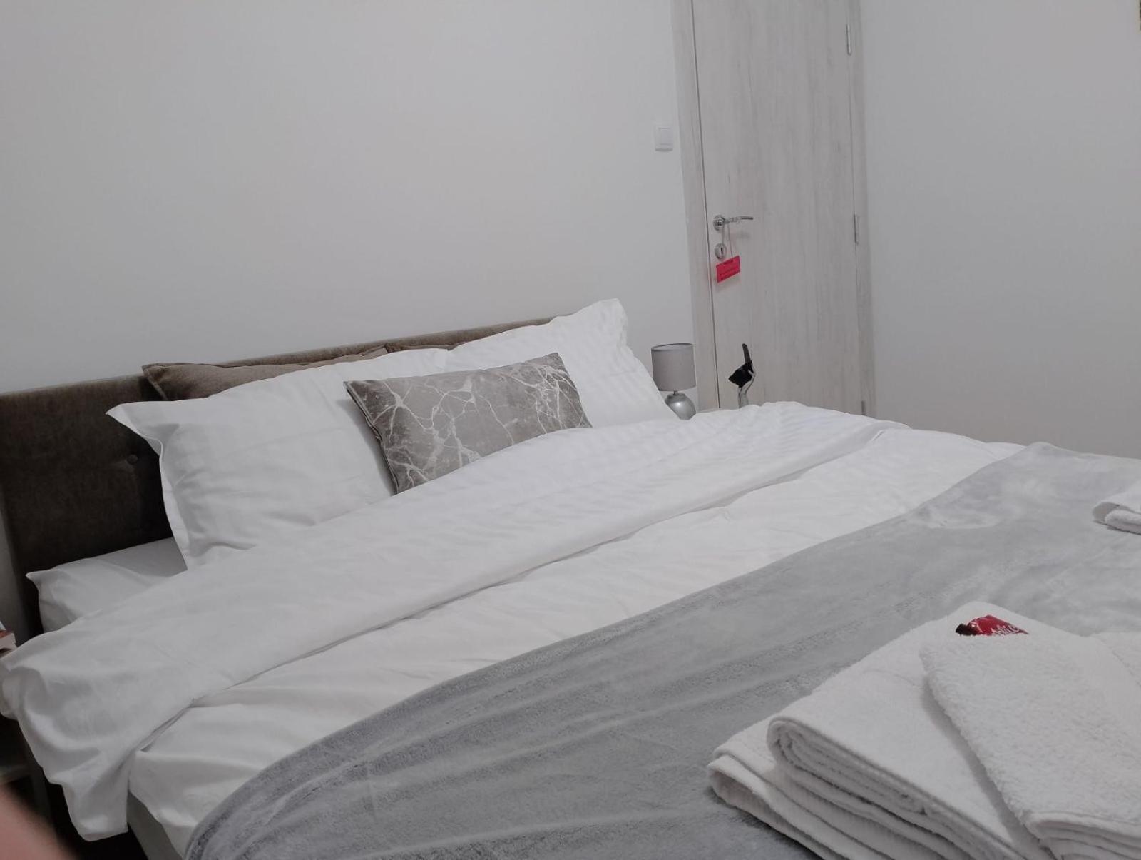 Apartman Dve Lipe Palić Eksteriør billede