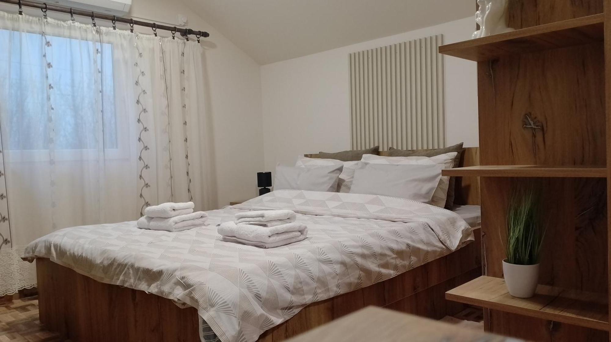 Apartman Dve Lipe Palić Eksteriør billede